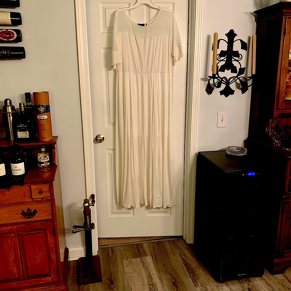 EUC White plus size gown